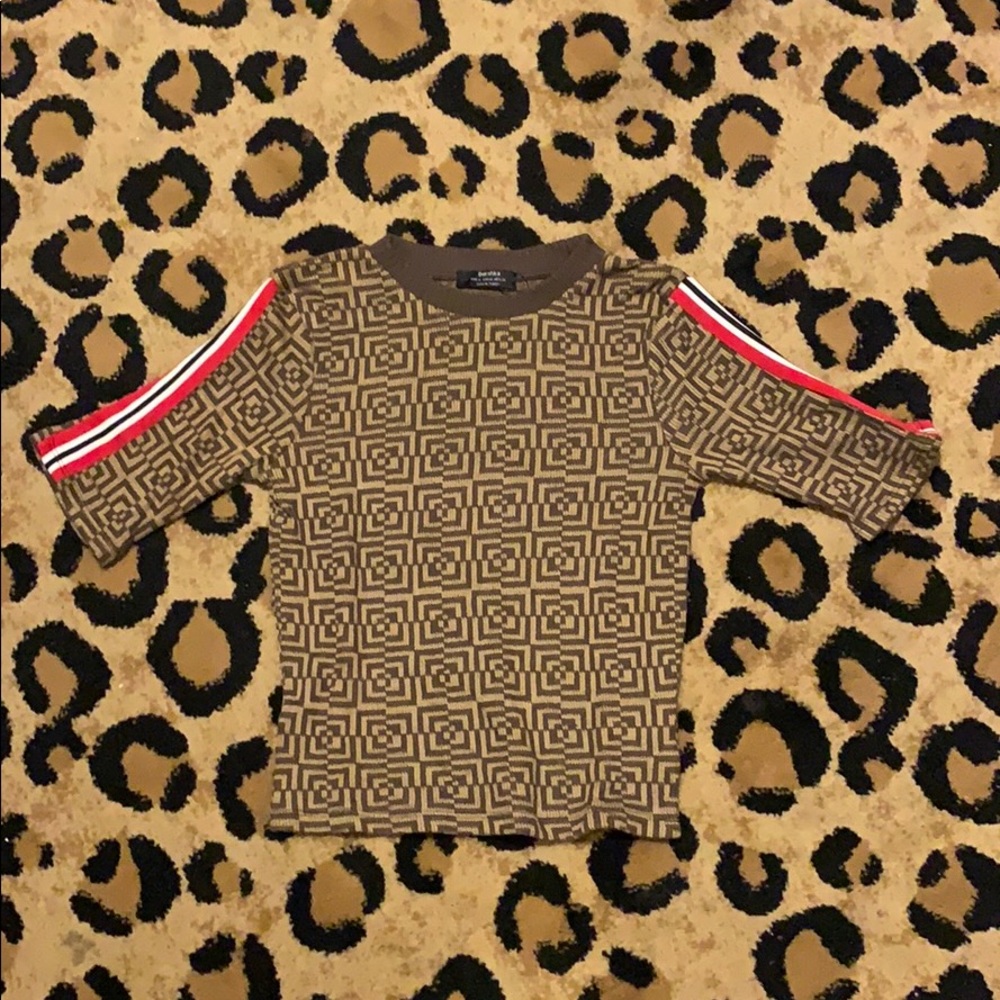 3/4 sleeve knit top with stripe sleeve
